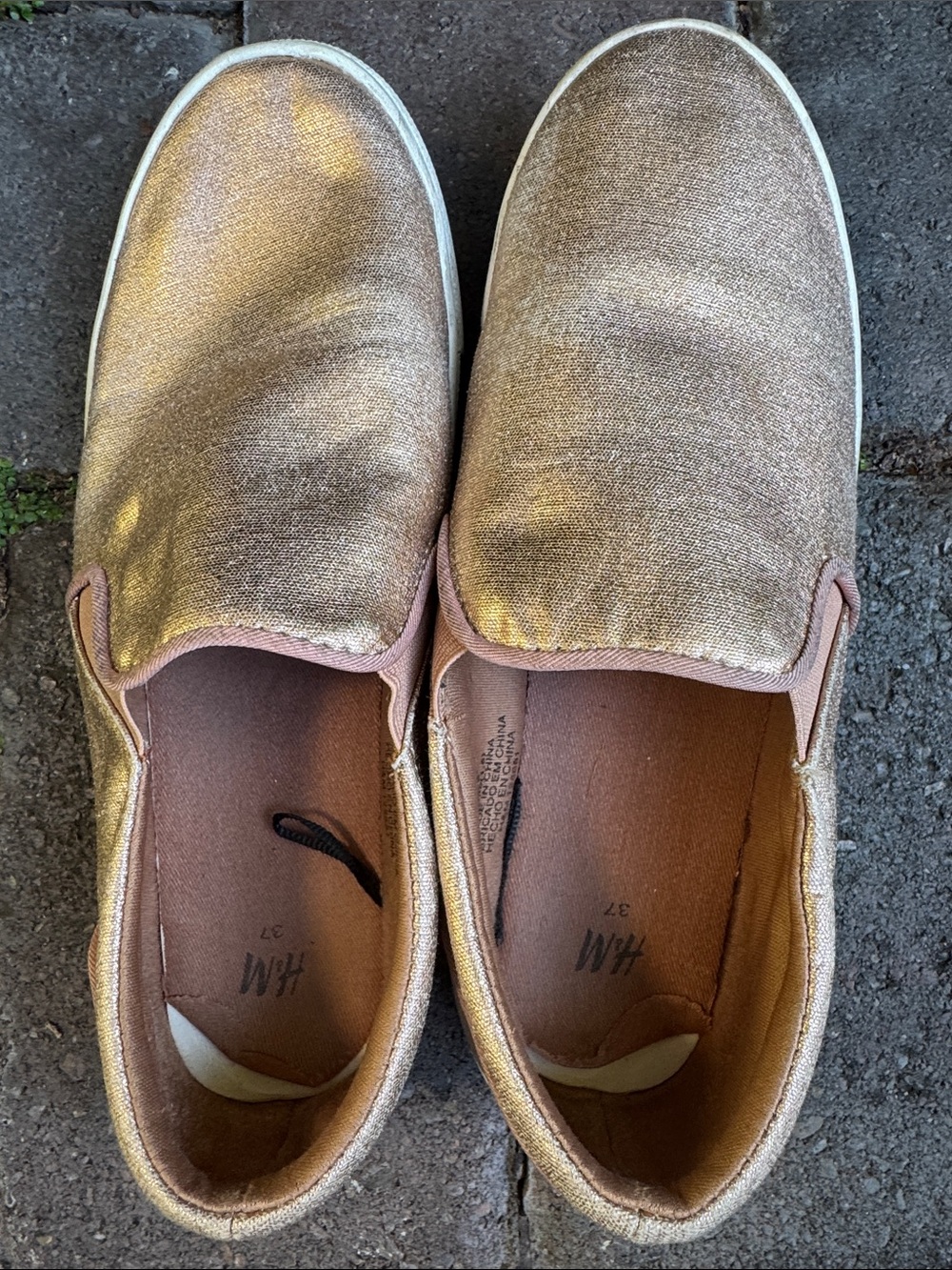 H&M Metallic Rose Gold Slip-On Sneakers, size 6